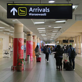 Visto per lo scalo in Kenya